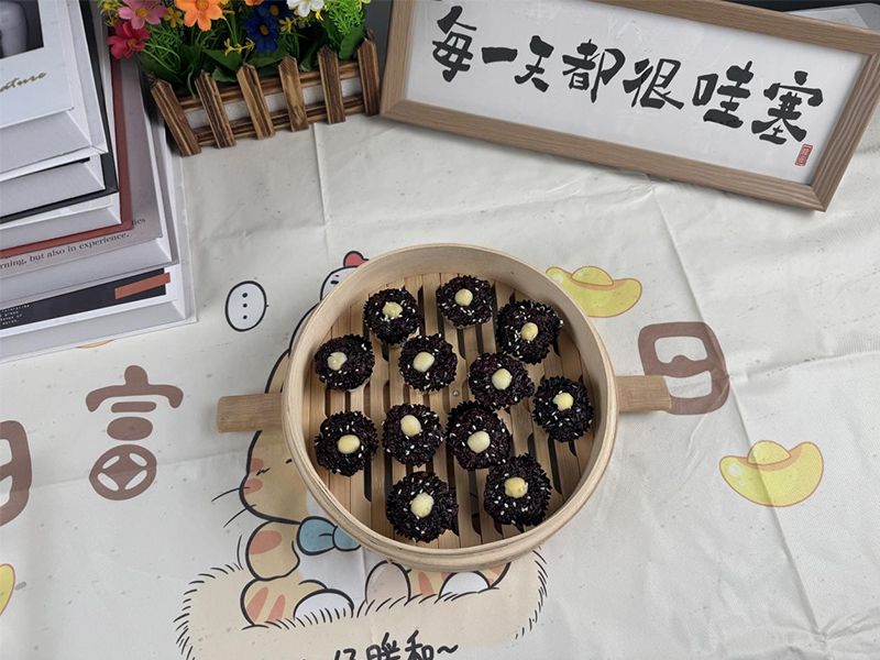 黑糯米糕